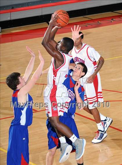 Thumbnail 3 in Washington vs. Folsom (MaxPreps Holiday Classic) photogallery.