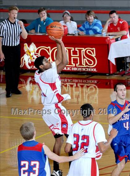 Thumbnail 2 in Washington vs. Folsom (MaxPreps Holiday Classic) photogallery.