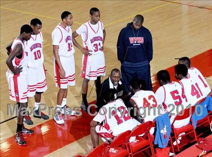 Thumbnail 2 in Washington vs. Folsom (MaxPreps Holiday Classic) photogallery.