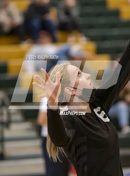 Thumbnail 2 in Maxwell vs. Chester (CIF NS D7 Final) photogallery.