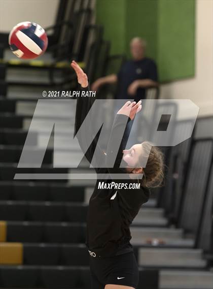 Thumbnail 3 in Maxwell vs. Chester (CIF NS D7 Final) photogallery.