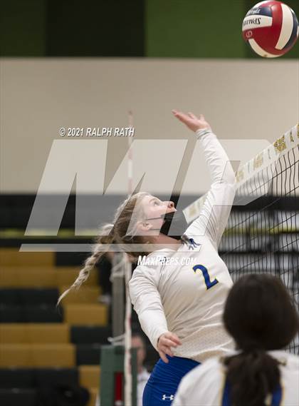 Thumbnail 3 in Maxwell vs. Chester (CIF NS D7 Final) photogallery.