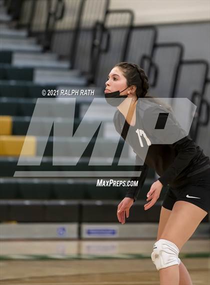 Thumbnail 2 in Maxwell vs. Chester (CIF NS D7 Final) photogallery.