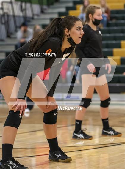 Thumbnail 3 in Maxwell vs. Chester (CIF NS D7 Final) photogallery.