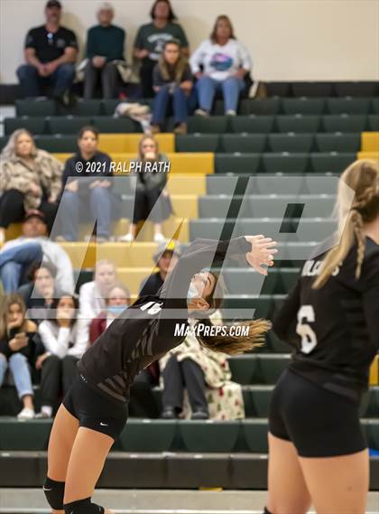 Thumbnail 2 in Maxwell vs. Chester (CIF NS D7 Final) photogallery.