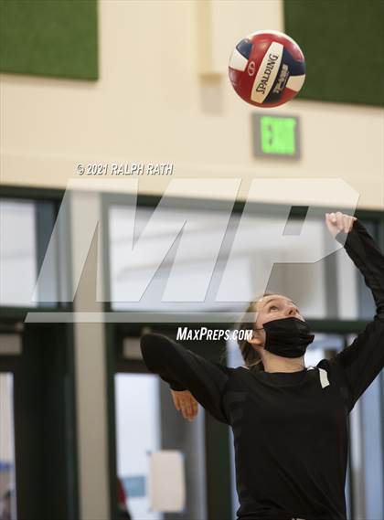 Thumbnail 2 in Maxwell vs. Chester (CIF NS D7 Final) photogallery.