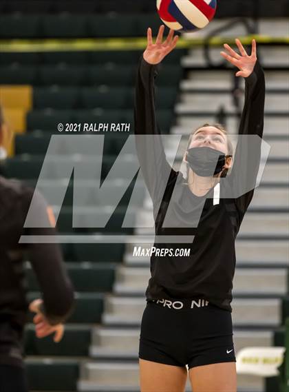 Thumbnail 3 in Maxwell vs. Chester (CIF NS D7 Final) photogallery.