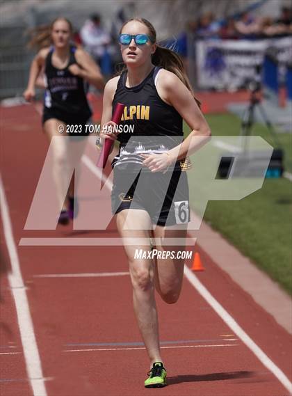 Thumbnail 3 in Mile High League Meet photogallery.