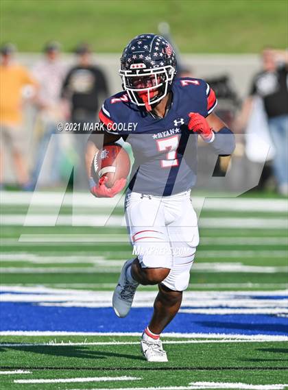 Thumbnail 1 in Ryan vs. Magnolia West (UIL 5A D1 Area Playoff) photogallery.