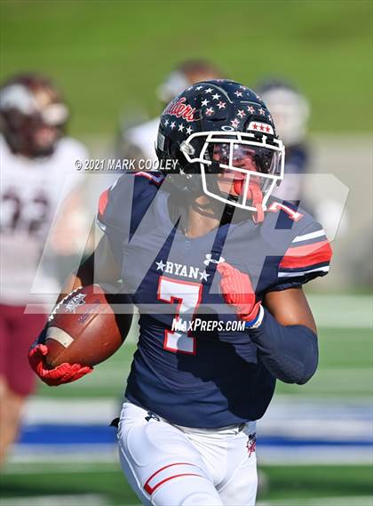 Thumbnail 3 in Ryan vs. Magnolia West (UIL 5A D1 Area Playoff) photogallery.