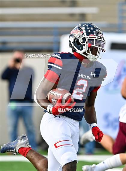 Thumbnail 3 in Ryan vs. Magnolia West (UIL 5A D1 Area Playoff) photogallery.