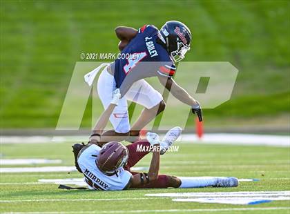 Thumbnail 3 in Ryan vs. Magnolia West (UIL 5A D1 Area Playoff) photogallery.