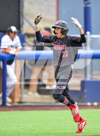 Thumbnail 3 in Peyton vs. Limon (CHSAA 2A State Final) photogallery.