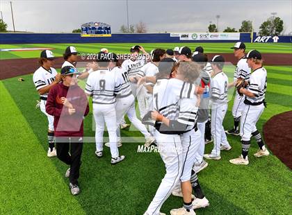 Thumbnail 1 in Peyton vs. Limon (CHSAA 2A State Final) photogallery.