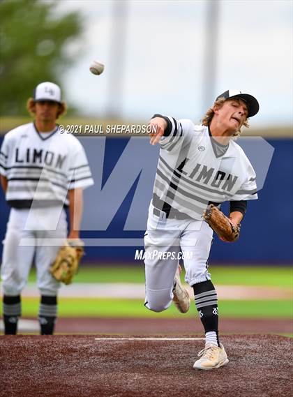 Thumbnail 2 in Peyton vs. Limon (CHSAA 2A State Final) photogallery.