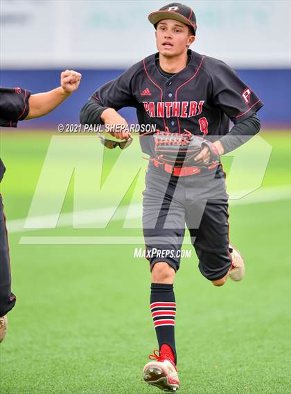 Thumbnail 3 in Peyton vs. Limon (CHSAA 2A State Final) photogallery.