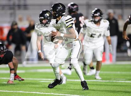 Thumbnail 3 in Palmer @ Winnsboro (UIL Football 3A Area Playoff) photogallery.