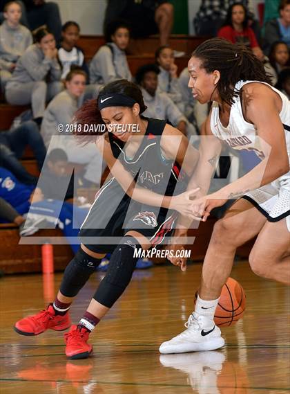 Thumbnail 2 in Salesian College Preparatory vs. Harvard-Westlake (St. Mary's Stockton MLK Showcase) photogallery.