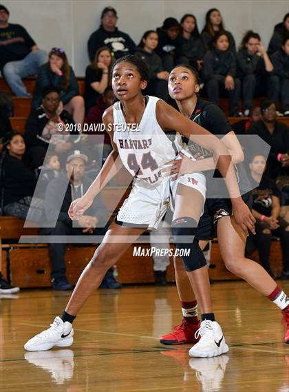 Thumbnail 2 in Salesian College Preparatory vs. Harvard-Westlake (St. Mary's Stockton MLK Showcase) photogallery.