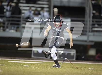 Thumbnail 2 in Menomonee Falls vs Muskego (WIAA Division 1 Round 2 Playoff) photogallery.