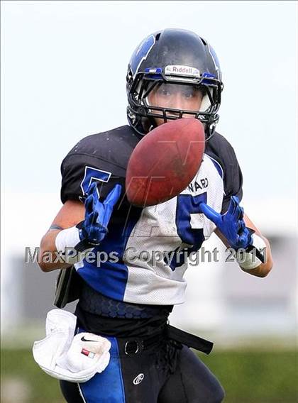 Thumbnail 2 in Hope Centre vs. Windward photogallery.