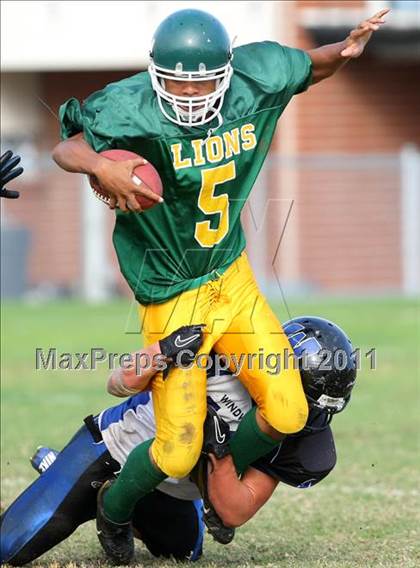 Thumbnail 3 in Hope Centre vs. Windward photogallery.