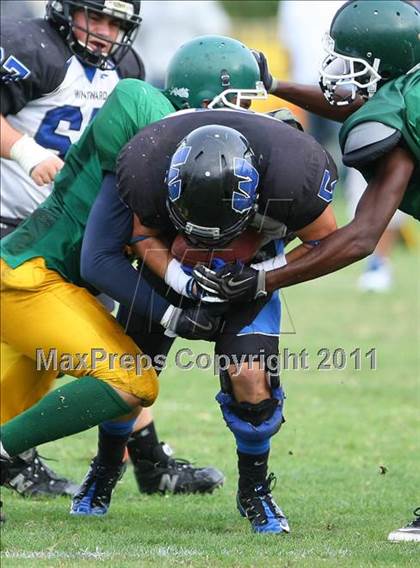 Thumbnail 2 in Hope Centre vs. Windward photogallery.