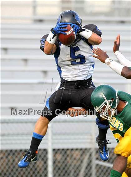 Thumbnail 2 in Hope Centre vs. Windward photogallery.