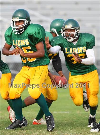 Thumbnail 2 in Hope Centre vs. Windward photogallery.