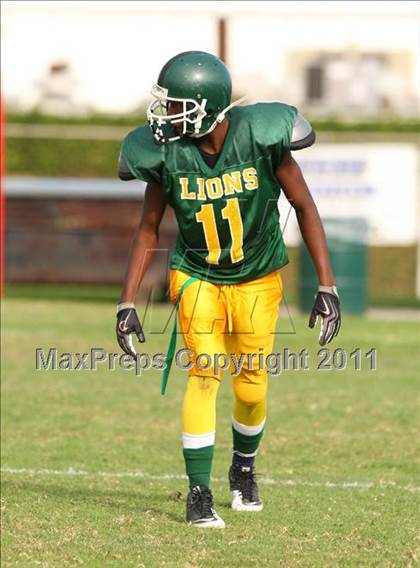 Thumbnail 2 in Hope Centre vs. Windward photogallery.