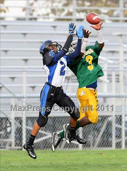 Thumbnail 1 in Hope Centre vs. Windward photogallery.