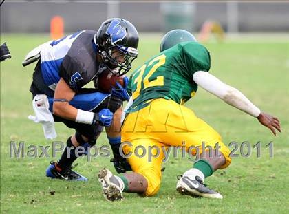 Thumbnail 2 in Hope Centre vs. Windward photogallery.