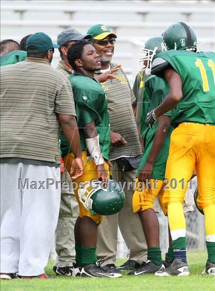 Thumbnail 2 in Hope Centre vs. Windward photogallery.