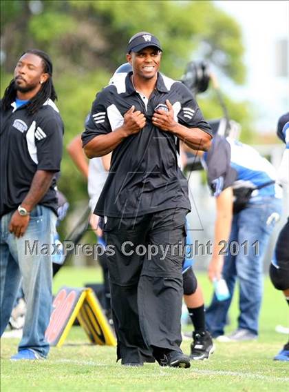 Thumbnail 1 in Hope Centre vs. Windward photogallery.