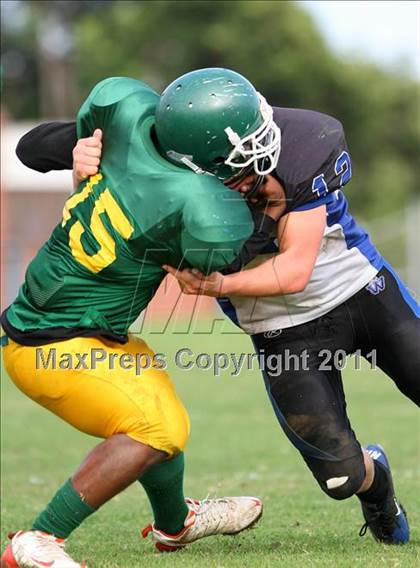 Thumbnail 2 in Hope Centre vs. Windward photogallery.