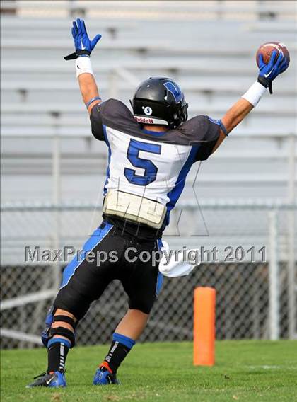 Thumbnail 3 in Hope Centre vs. Windward photogallery.