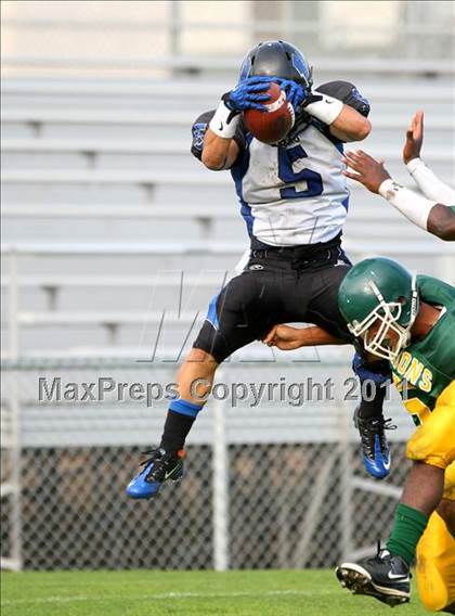 Thumbnail 1 in Hope Centre vs. Windward photogallery.