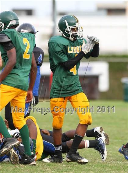 Thumbnail 1 in Hope Centre vs. Windward photogallery.