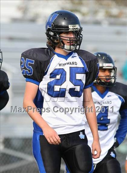 Thumbnail 1 in Hope Centre vs. Windward photogallery.