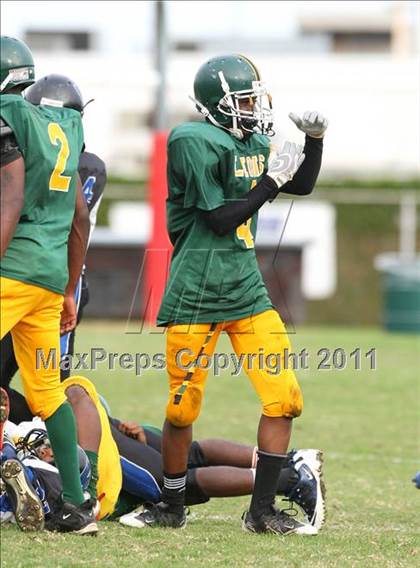 Thumbnail 2 in Hope Centre vs. Windward photogallery.