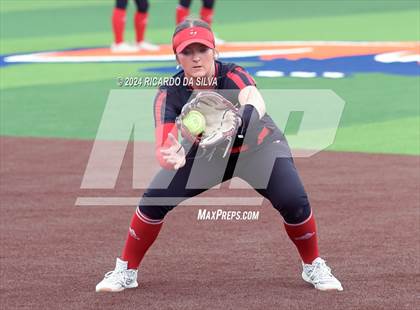 Thumbnail 3 in Bridgeland vs Tomball (UIL Softball 6A Region 2 Bi District) photogallery.