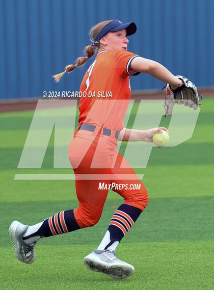 Thumbnail 2 in Bridgeland vs Tomball (UIL Softball 6A Region 2 Bi District) photogallery.