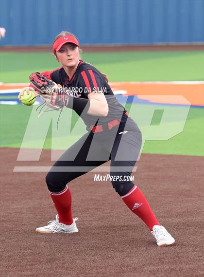 Thumbnail 1 in Bridgeland vs Tomball (UIL Softball 6A Region 2 Bi District) photogallery.