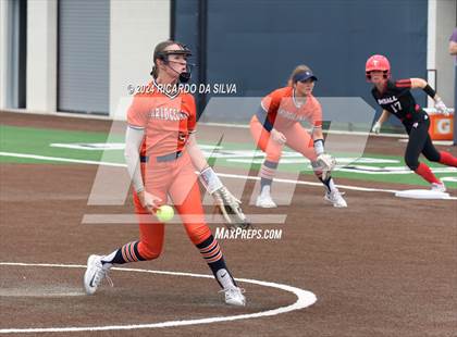 Thumbnail 3 in Bridgeland vs Tomball (UIL Softball 6A Region 2 Bi District) photogallery.