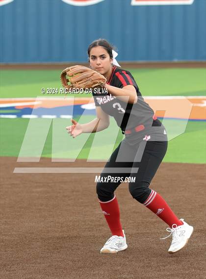 Thumbnail 3 in Bridgeland vs Tomball (UIL Softball 6A Region 2 Bi District) photogallery.