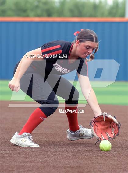 Thumbnail 2 in Bridgeland vs Tomball (UIL Softball 6A Region 2 Bi District) photogallery.