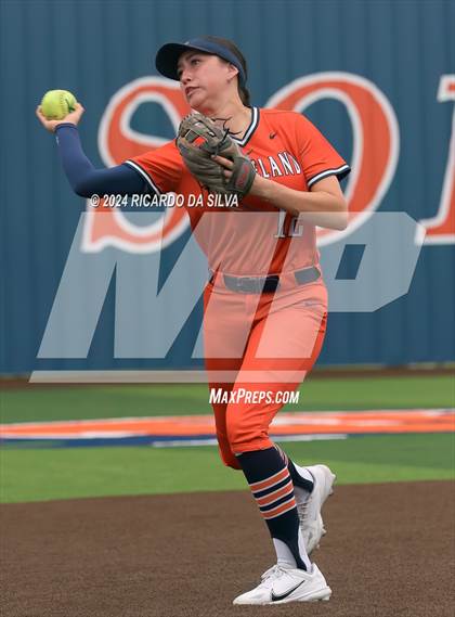 Thumbnail 1 in Bridgeland vs Tomball (UIL Softball 6A Region 2 Bi District) photogallery.