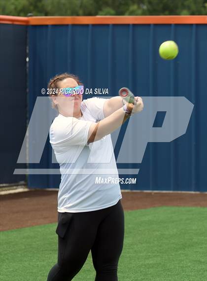 Thumbnail 1 in Bridgeland vs Tomball (UIL Softball 6A Region 2 Bi District) photogallery.