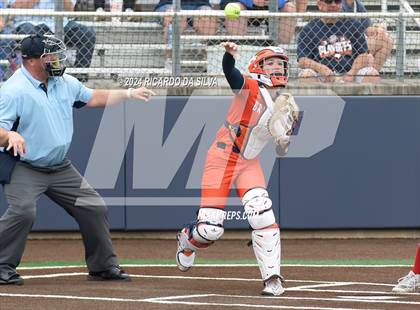 Thumbnail 1 in Bridgeland vs Tomball (UIL Softball 6A Region 2 Bi District) photogallery.