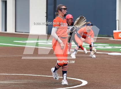 Thumbnail 1 in Bridgeland vs Tomball (UIL Softball 6A Region 2 Bi District) photogallery.